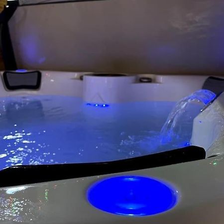 Central Area Terraced House With Private Hot Tub 林肯 外观 照片